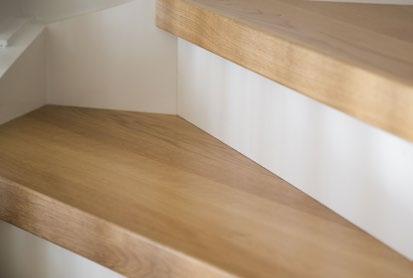 Renovera din befintliga trappa snabbt och effektivt Renovera trappan är både smidigt och effektivt Med åren blir din trappa allt mer sliten.