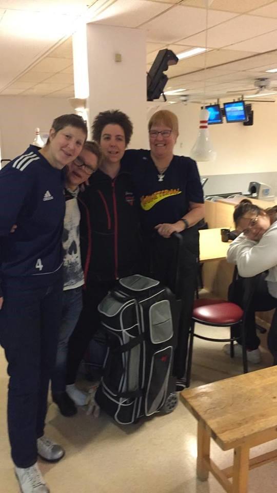 Sida 5 Heros Striken i Gävle Den 25 februari avgjordes årets Heros Strike i Gävle Bowlinghall. Kometerna ställde upp med åtta taggade bowlare som alla genomförde en bra tävling.