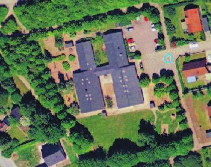 observerades att alla fönsterrutorna i den sammanbindande korridoren var sönder och det var fullt utvecklad brand i korridoren. 2.