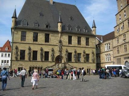 4 Vår medlemsresa till Osnabrück och Münster den 2-5 juni blev ett varmt och soligt sommarminne.