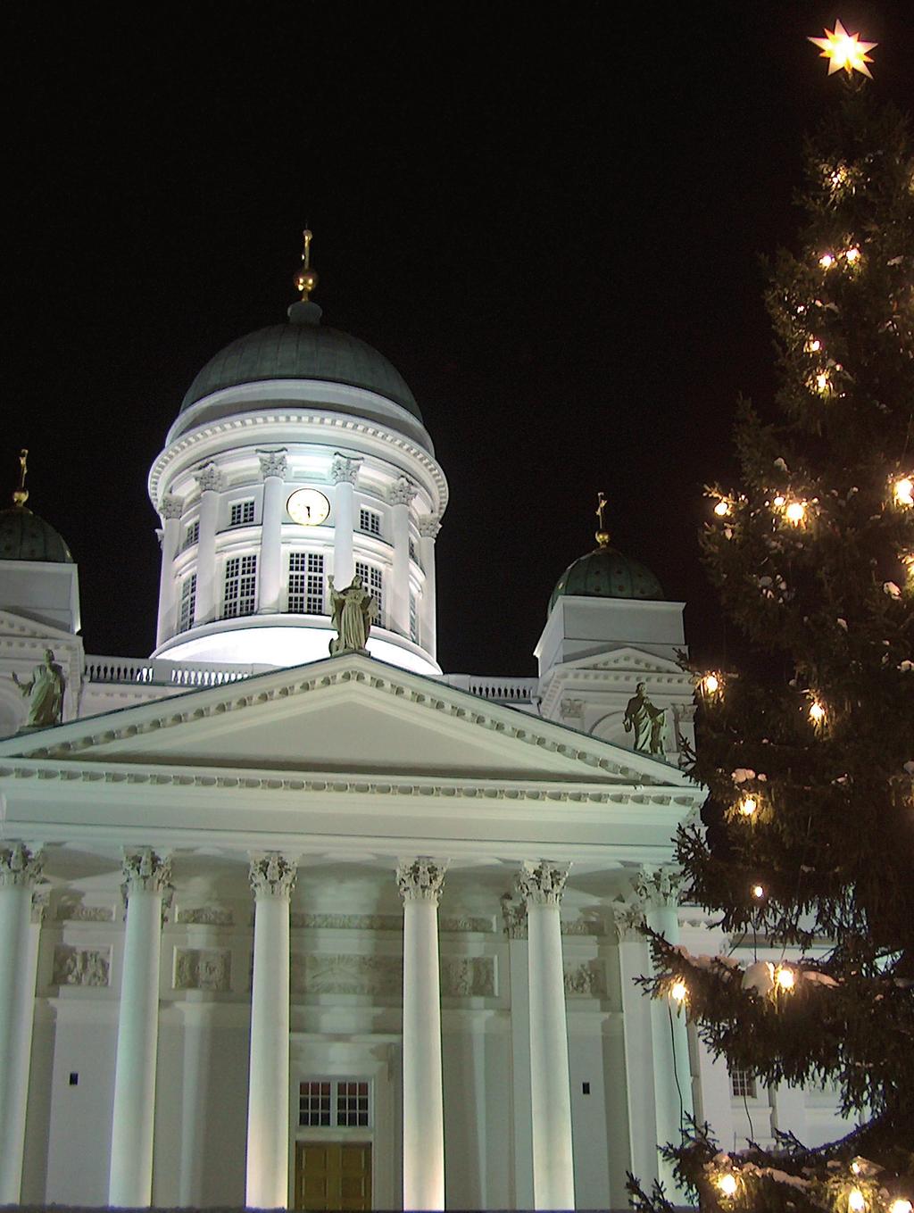 Timo Eskola Foto: Hilpi Jenu Vad är kyrkan brödsbrytelse (nattvarden) och bönen. Den katolske biskopen Teemu Sippo betonade i sin föreläsning, att kyrkan är Guds folk.