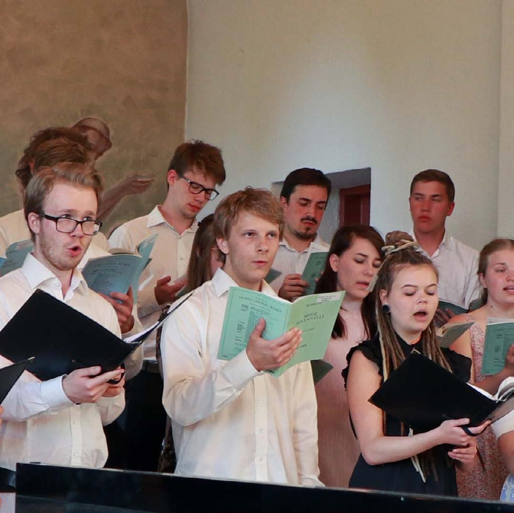 Musiklinjen, som firade 50-årsjubileum 2017, har två inriktningar: klassisk