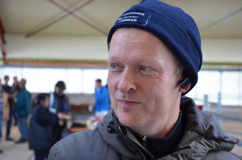 Jag vill ha medelsora kor med sunda ben och robovänliga juver. Och som funkar uan problem. Fredrik Göransson är en av flera som ar Genvägen ill hjälp för a undvika kosnader för inavel.