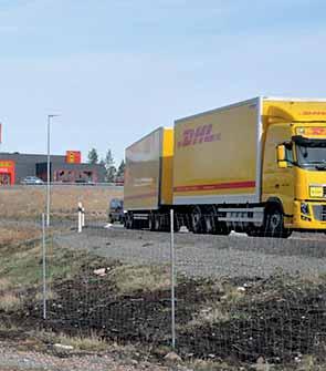 Riksväg 26 och 27 samt länsväg 153 är rekommen- transporteras olika typer av farligt gods där diesel/ - väg i