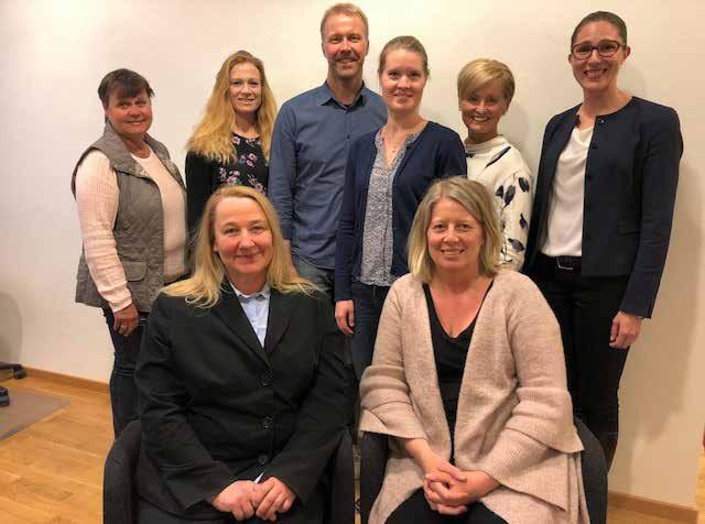 Överst till vänster: Tiina Björklund, Annica Grönlund, Jonas Holmström, Heidi Ikonen, Sanna Könönen-Wahlstedt, Lotta Berner Sjölund Nederst till vänster: Riitta-Lea Värelä, Camilla Sommarström