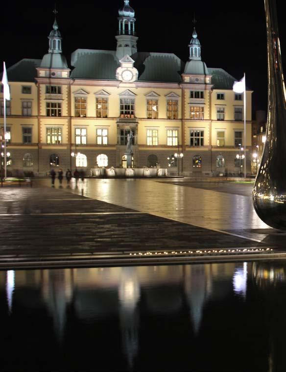 UTKAST 181203 Arkitektur Eskilstuna Torg och mindre mötesplatser Torg är stadens mest välanvända offentliga platser, oftast hårdgjorda för intensiv användning.