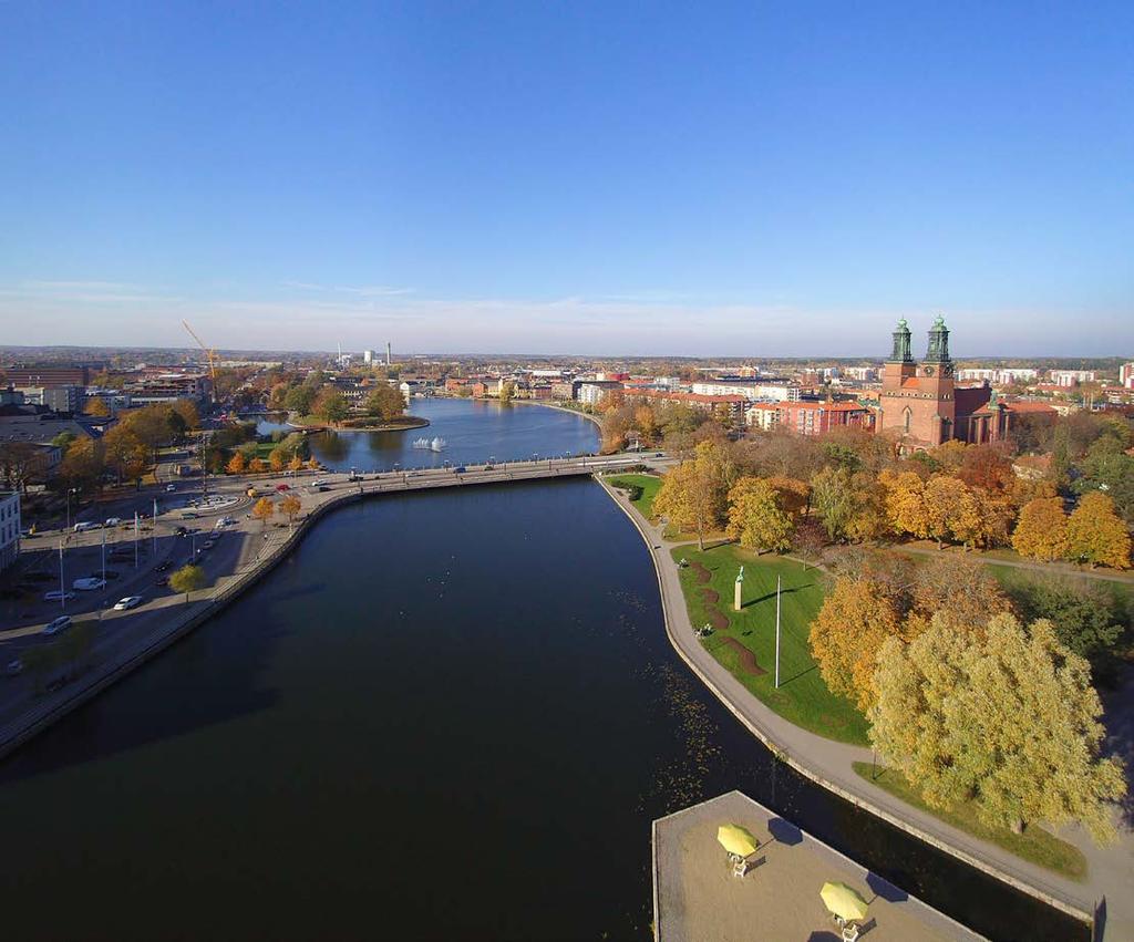 UTKAST 181203 Arkitektur Eskilstuna Inledning Arkitektur handlar om rum - i staden och i byggnaderna Arkitektur är gestaltning av många, ibland motstridiga, delar till en odelbar helhet Arkitektur