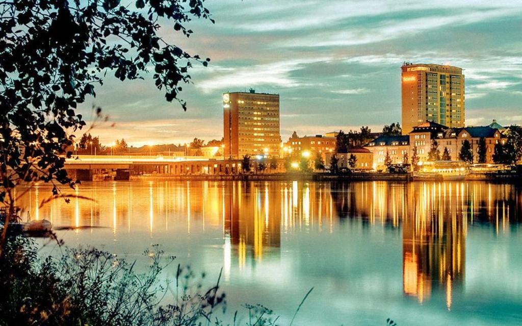 Västerbottens län Andel sysselsatta inom handeln Västerbottens läns kommuner rangordnade efter andel sysselsatta som arbetar inom handeln Kommun Andel SKL:s olika kommungrupper och genomsnittlig
