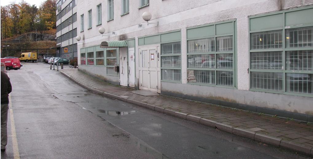 DAGVATTENRAPPORT KV TYGELN 2 2015-11-30 Figur 4 Befintlig situation kvartersgata, fotografi tagen i östlig riktning.