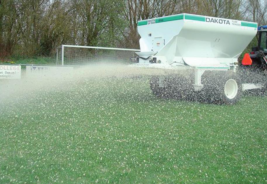 Dakota Dressare och materialhanterare Sand & gummi Dakota erbjuder