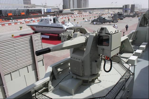 Sjö fortsättning F125 27 mm MLG automatkanon Som ett av fartygets huvuduppgifter är att kustnära landsätta specialstyrkor, är enheten utrustad med mycket utrustning för att bemöta assymetriska hot,