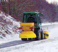 Spridarens storlek matchar varje efterfrågan, oavsett storlek på jobb, traktor eller dragfordon. Behållarinnehåll från 130-1,050 liter.