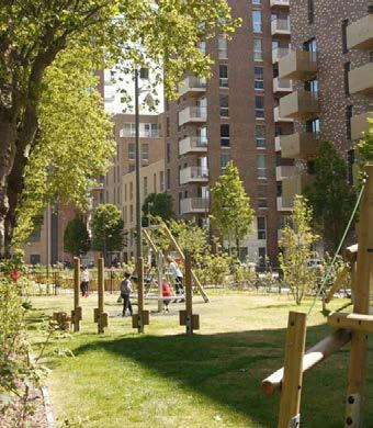 Innergårdar Kvartersstrukturen som Vårby udde är uppbyggt av skapar gemensamma innergårdar.