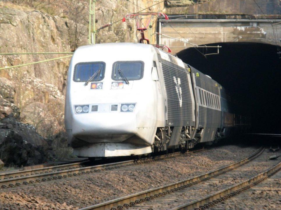 JÄRNVÄGSFÖRENINGEN I LERUM Västra Stambanan Samhällsekonomiska vinster genom utbyggnad av sträckan