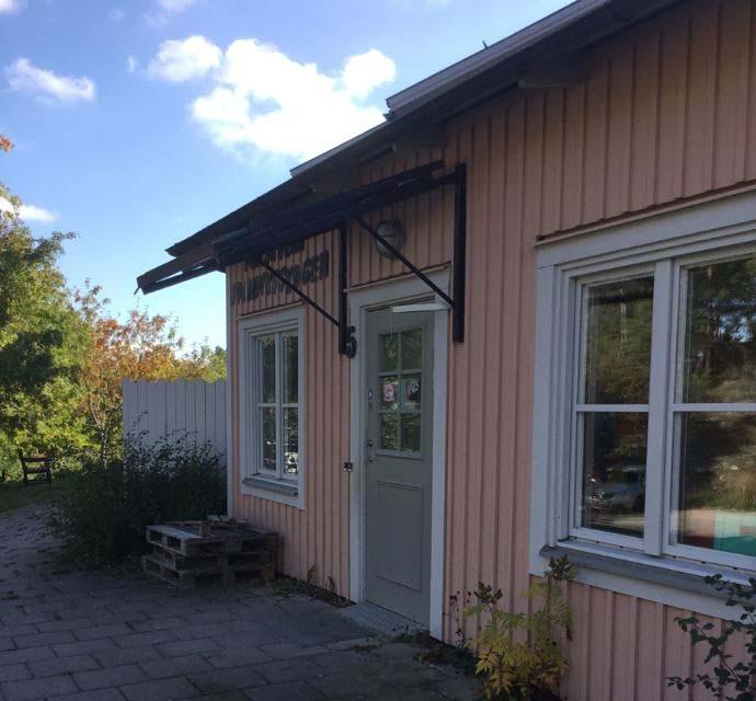 11 (105) Holmviksskogens förskola 1. Förskolans namn Holmviksskogens förskola Ösby 1:206 Bergmossevägen 5-11 747 kvm BRA 5. Nuvarande barnantal 74 barn 6.
