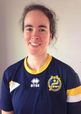 7 Ett år med landslaget Två Järfällaspelare berättar Emmelie Backne Bor: Hässelby Yrke: Sjuksköterska Började spela kanotpolo i Umeå 2009 Började spela med Järfälla 2012 Började