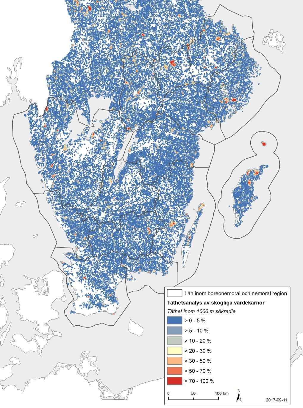 av de skogliga värdekärnorna inom analysområdet ligger innanför områden med formellt skydd, drygt 270 318 ha vilket motsvarar nästan 65 % av samtliga värdekärnor i södra Sverige. 3.2 Täthetsanalys Figur 7.