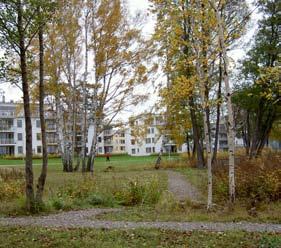 Natur i bebyggelse Naturen närvarande genom synlig silhuett (Silverdal) Varsamt byggande, hus på pålar mot naturen