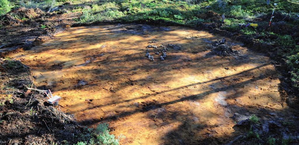 Stensättning mellan Elgiganten och E4:an Arkeologisk undersökning av RAÄ 200 inför utbyggnad av Elgigantens nordenlager inom