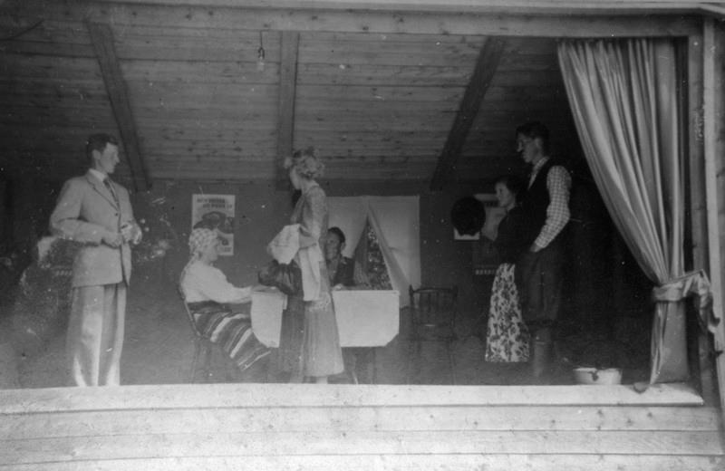 Skådespel som spelades på Torsbo dansbana.