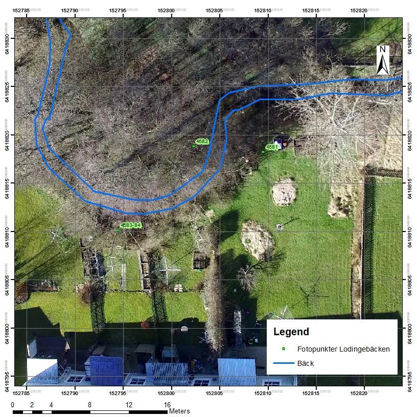 13 (30) Figur 13. Vy ovanifrån för att lokalisera erosionskurva i förhållande till fastigheter. Från 700m till 850m nedströms rinner bäcken relativt rakt fram tills den passerar under vägen.