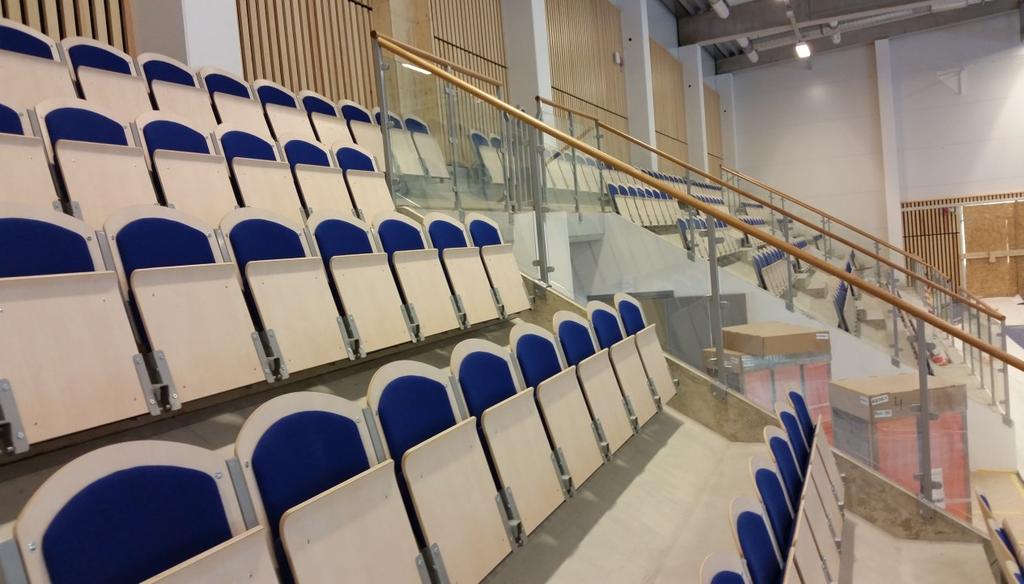 Den nya Hunehallen i Markaryd har läktarstolen Stadion Comfort Alfingstolar