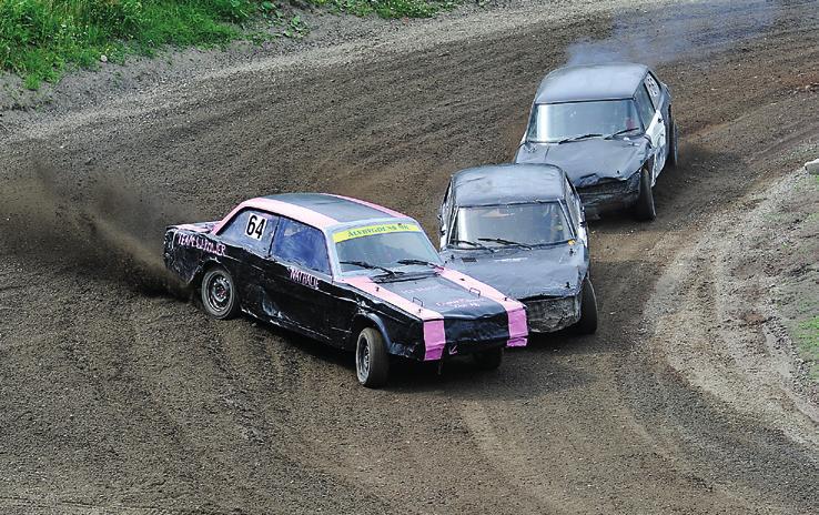 Enduro Trial Rally Sidovagn Folkrace Crosskola Älvbygdens MK har en stor endurosektion med cirka 140 medlemmar. Vi har även en väldigt fin enduroslinga i kollanda.