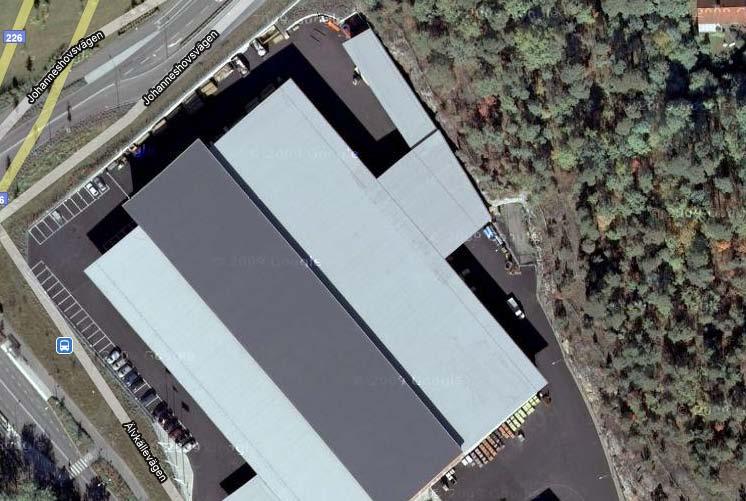 8. Externt industribuller 8.1. Bullerkällor Den dominerande ljudkällan utgörs av varutransporter med lastbil till och från Södermalms Trä.