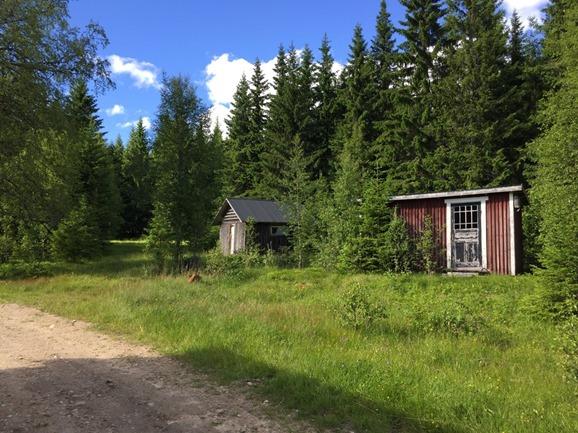 högstbjudande Sydfasad Västfasad