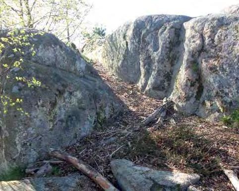 Listerby kyrka är ett centralt landmärke med hög dignitet som syns långt ut i Listerbyskärgården.