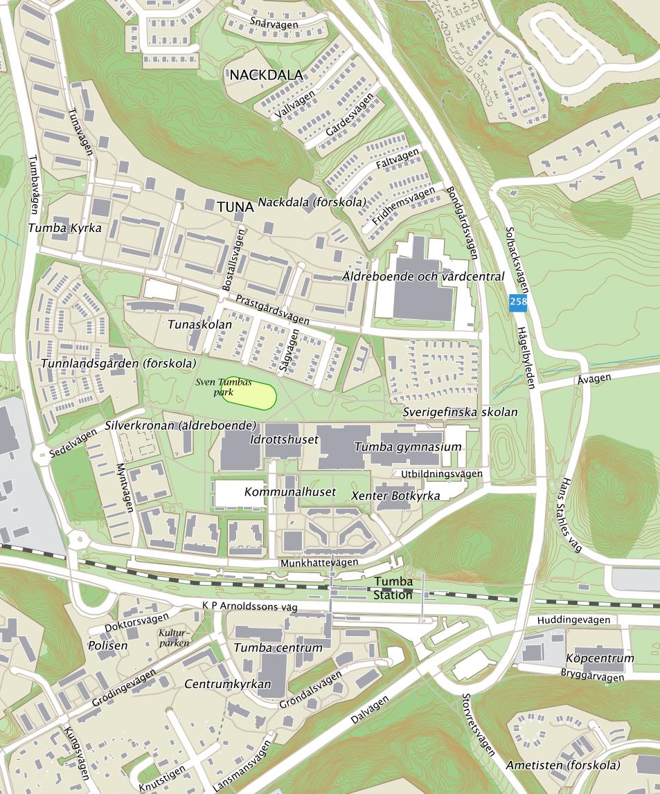 Torget mellan Tumba gymnasium och Tumba
