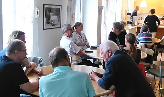 18 september - Informationskväll om Cocooning i Växjö Växjö- först i Sverige med Cocooning Tisdagen den 18 september samlade Scott Goodwin volontärerna i Växjö för en informationskväll.