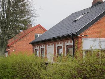 Trelleborg, Vellinge, Malmö etc. Husen har en enhetlig och tidstypisk karaktär. Senare har det fyllt på med mera småhus.