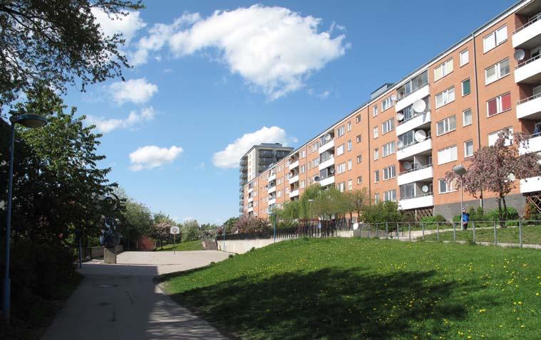 4. HJULSTAGÅGE STORLEK: Ca 0,3 Ha KARAKTÄR: Parkkvarter/Kvarterspark med lek SOCIALA VÄRDE: Grön oas, lek, sitta i solen KULTURHISTORISKA VÄRDE: Konstverk Utveckla