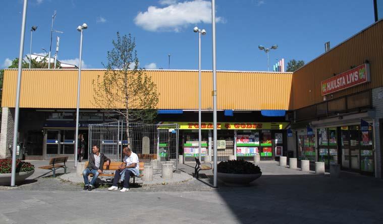 3 Stråk vid Hjulsta torg Hjulsta Torg är ett mindre torg vid stadsdelens tunnelbaneuppgång.