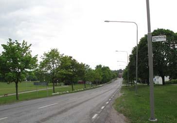 Bakom Hjulsta Torg finns en vändplan med lastzon som tar mycket yta i anspråk.