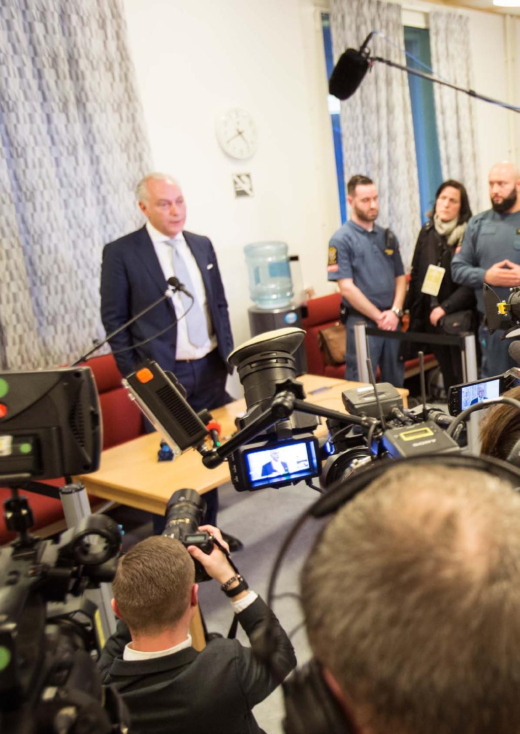TRYGG OCH SÄKER DOMSTOLSMILJÖ Den 13 februari i år inleddes terroristrättegången vid Stockholms tingsrätt.