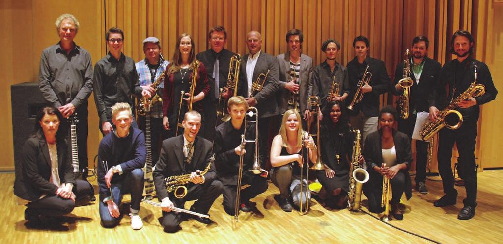 Foto Gösta Olandersson Västerås Allstar Jazz Orchestra med Karl Olandersson 11/11 Sverige måste väl vara storbandens förlovade land. Det lär finnas ca 900 amatörstorband i vårt glestbefolkade land.