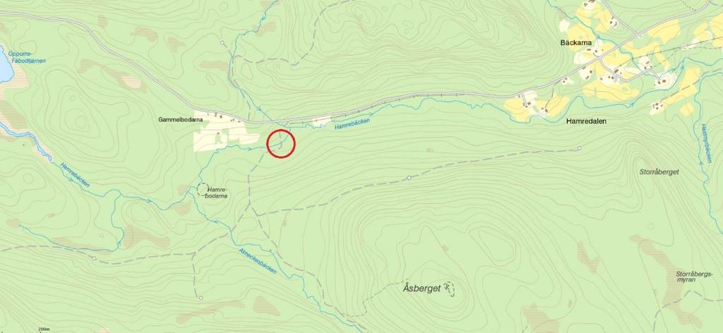 Sex kilometer uppströms Ljustorpsån finns en kalkdoserare och helt intill denna är det en mindre skogsbilväg där tre betongtrummor har bytts ut mot en större heltrumma, se fotobilagan. Figur 1 och 2.