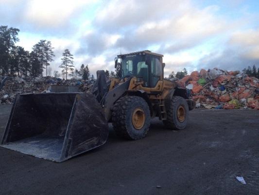 Ljudkälla Verksamhetsområde (framgår av fig nedan) Dag Kväll Helg Natt Sorteringsmaskin 1 A 2 st 83% 2 st 75% 2 st 50% och 2 Dumper 1 B, C 2 trp/h (50% av tiden) 0% 0% 0% Dumper 2 C,D, F 3 trp/h (75