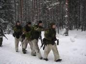 Bild från MSS/STA Bild 11:2 Exempel på visitation av fångar Bild från MSS/STA Bild 11:3 Exempel på transport av fångar Upprättar kompaniet en uppsamlingsplats för krigsfångar i väntan på avtransport