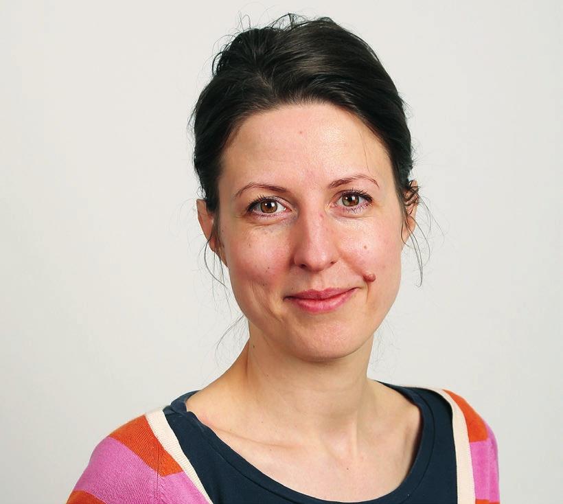 Peckas Naturodlingar AB (publ) ÅRSREDOVISNING 2017 Elena Petukhovskaya: Vår nya VD 23 Sedan 1997 har hon arbetat i ledande positioner inom livsmedelsindustrin med försäljning, inköp, produktion samt