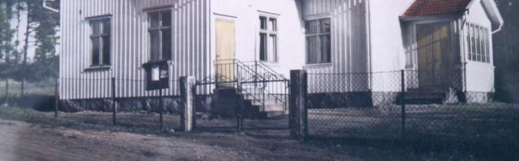 I mitten av 1880-talet hyrde församlingen en stuga i Siene Stommen, där möten hölls fram till 1896, då det första