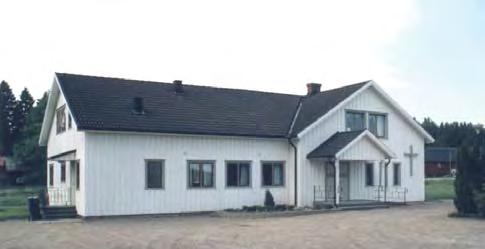 Virke inköptes från Långared, och hela byn hjälptes åt att köra timmer.