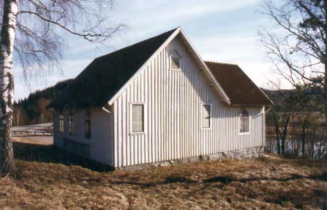 och en byggnad uppfördes 1926 efter ritning utarbetad av en av församlingens medlemmar, C J Kuller.