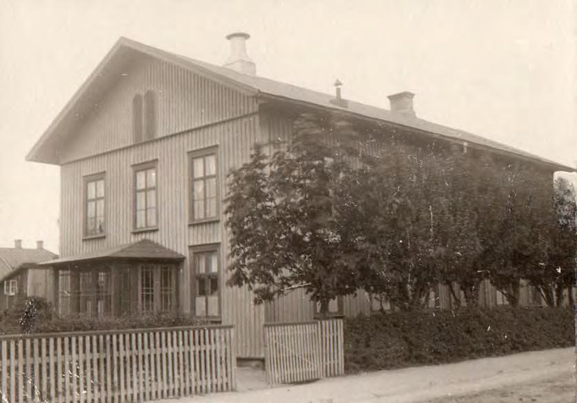 ALINGSÅS MISSIONSHUS Aingsås missionshus uppfördes 1876 och glasverandan byggdes till 1886 Läge: Alingsås kommun, Kungsgatan 46, Alingsås. Kungsgatan Missionshuset Karta över Alingsås centrum.