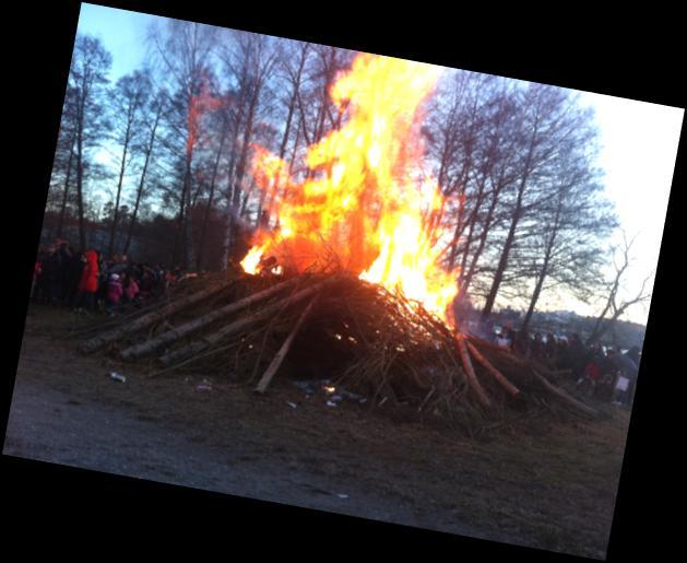 Scoutkårens verksamhet: Året inleddes med sommar scoutläger på Vässarö med temat "Jul i Juli".