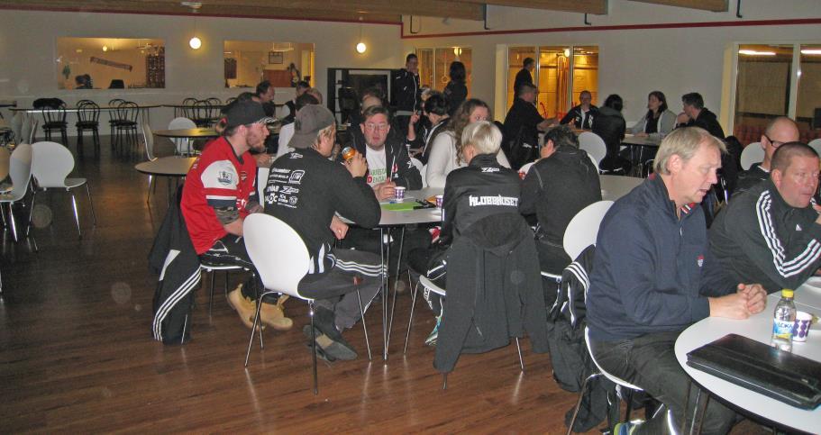 Möjligheter Bredd i verksamheten Bredd i föreningen Balans på tjejer/killar Bredd Jämställd förening Behålla spelare Medlemmarna NIU NIU innebandy NIU NIU Gemenskap 6 Gemenskap