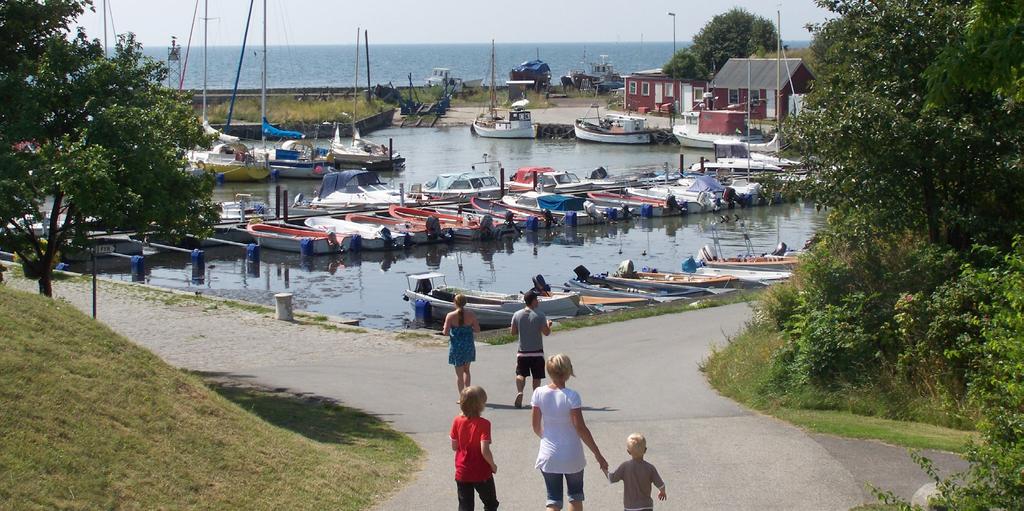 Strandstråk med start i Sveriges sydligaste udde, Smygehuk, vidare utmed stranden och runt Smygehamn livsmedelsbutik i närheten av skolan och föreslaget nybyggnadsområde.