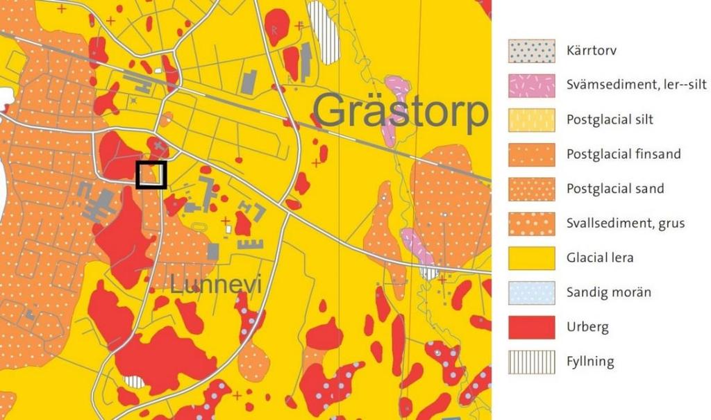 Figur 2. Utsnitt från jordartskartan (källa: Sveriges Geologiska Undersökning). Aktuellt område markerat. Enligt utförda undersökningar består undergrunden av lera ovan friktionsjord på berg.